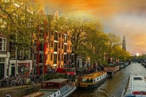 amsterdam-5768537_1280.jpg
