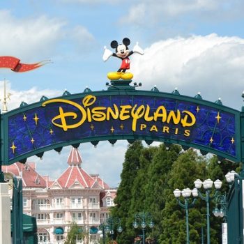 disneyland-paris-2272907_1280